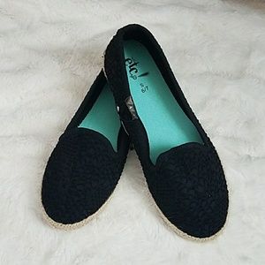 Black Canvas Flats